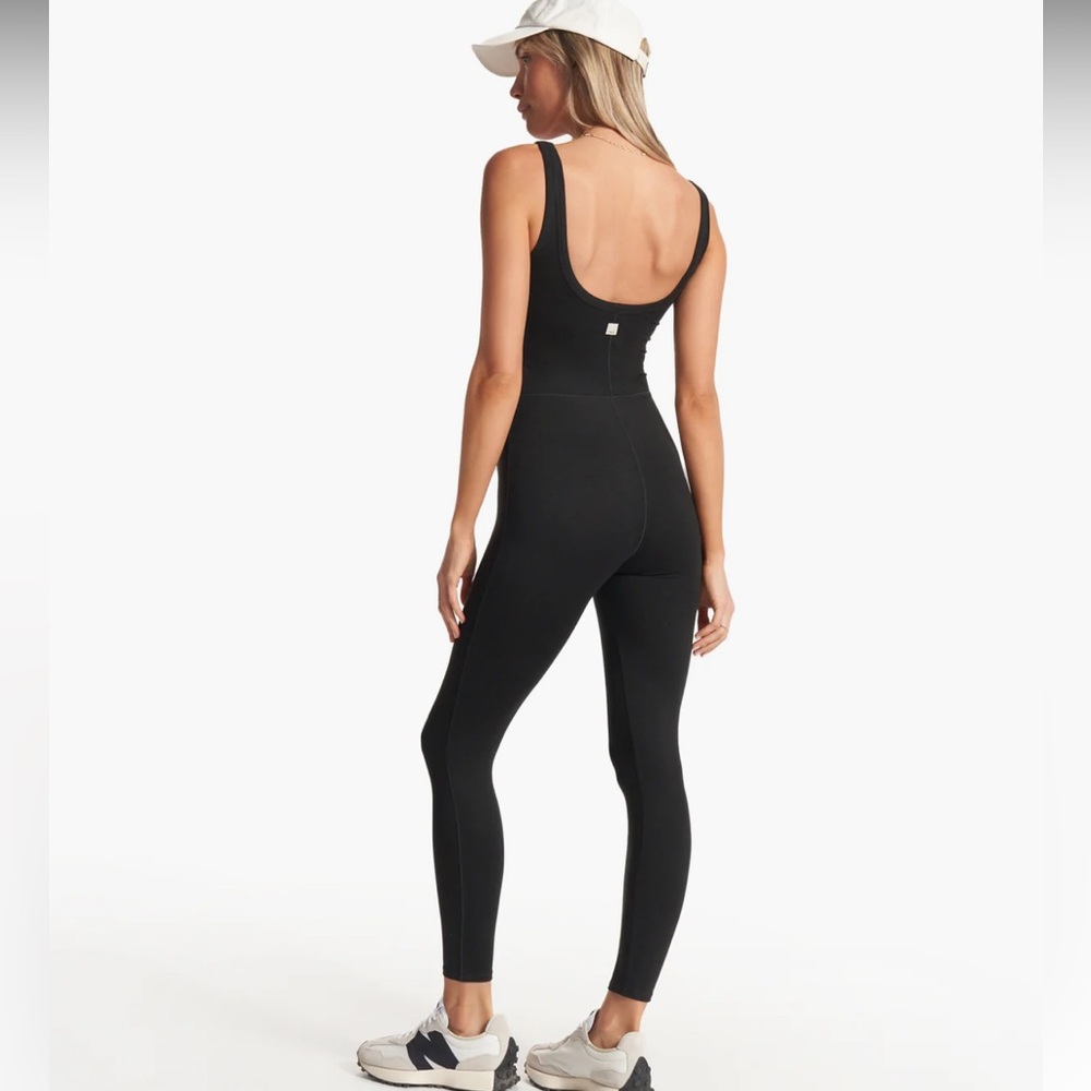 Vuori Jumpsuit, size Small